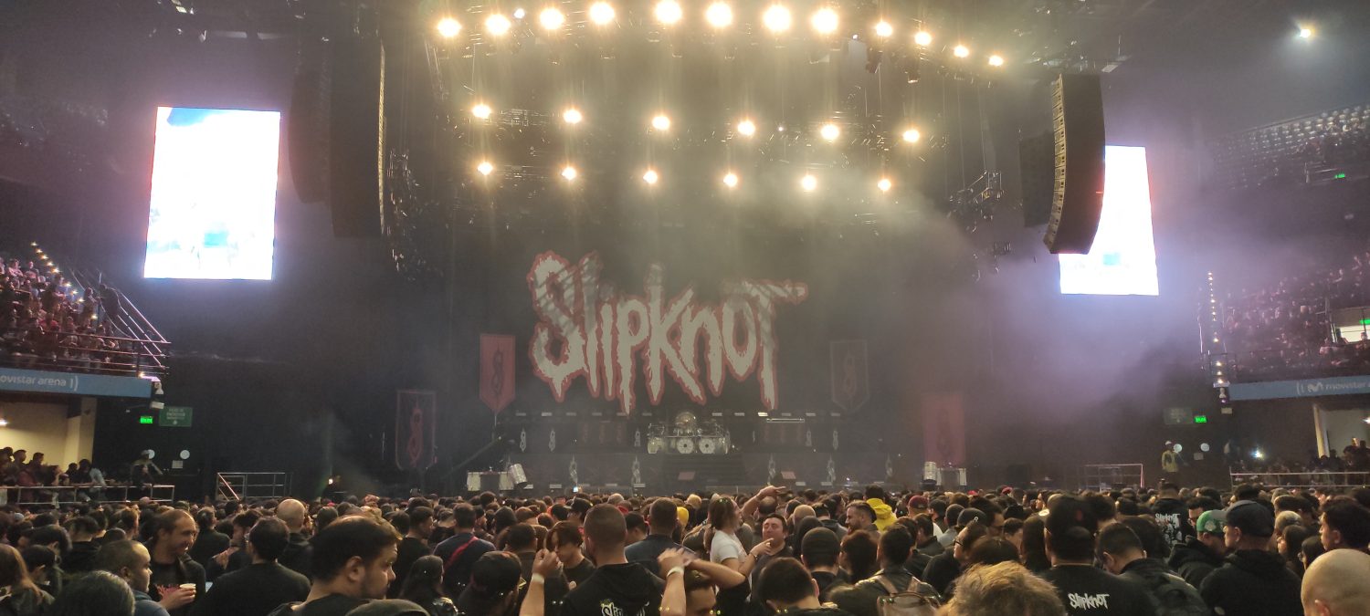IMG 20241106 200646 1500x675 - EXITOSO REGRESO DE SLIPKNOT A BOGOTA