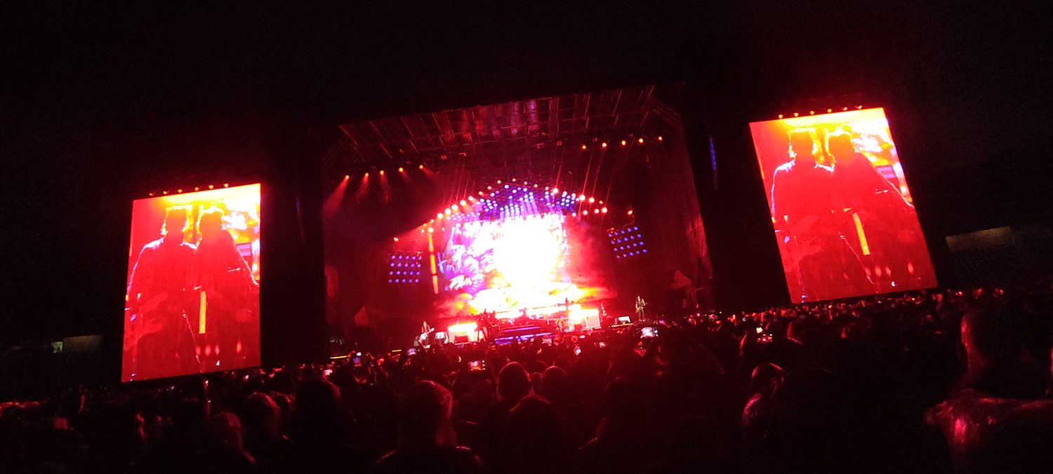 IMG 20251011 212501 1500x676 - Guns N' Roses en Medellin, una experiencia inolvidable