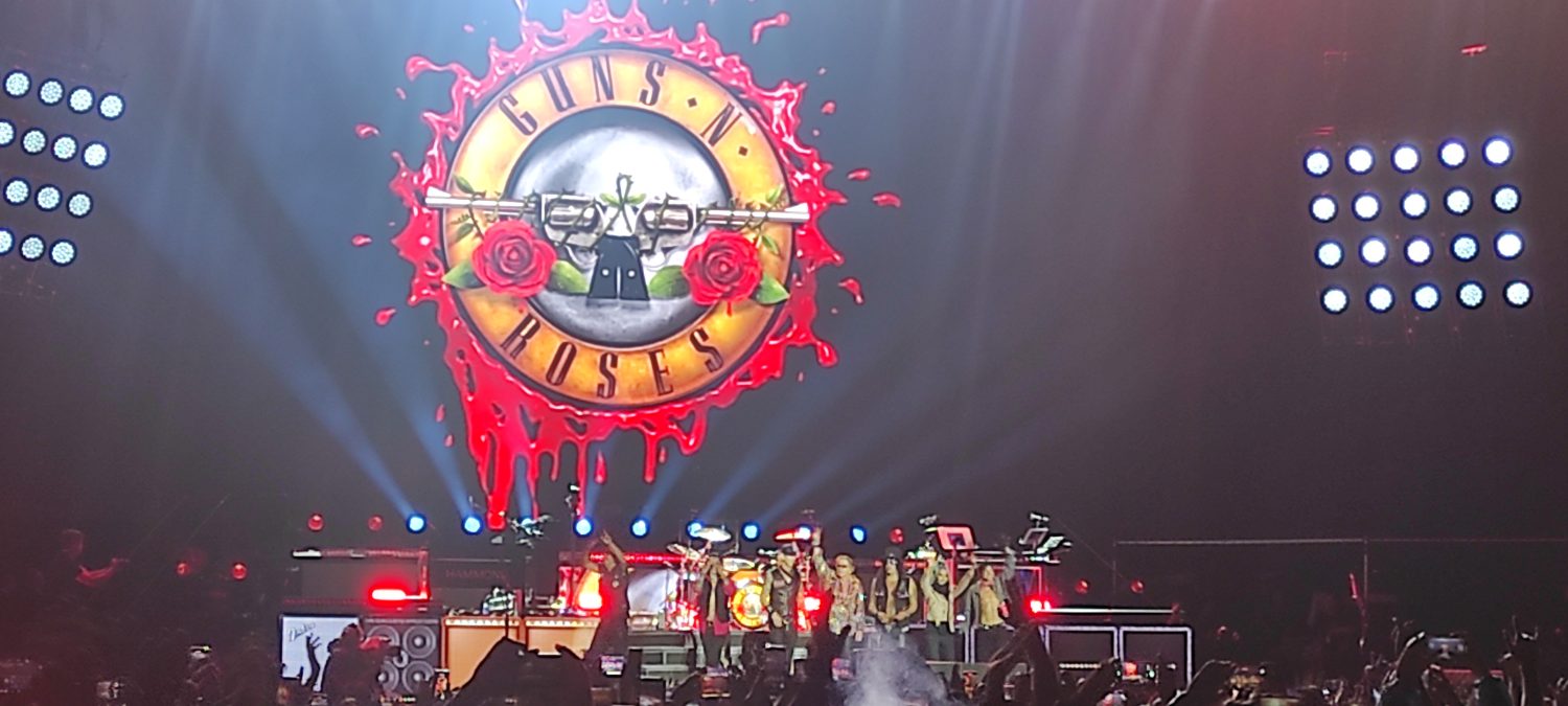 IMG 20251011 235915 1500x675 - Guns N' Roses en Medellin, una experiencia inolvidable