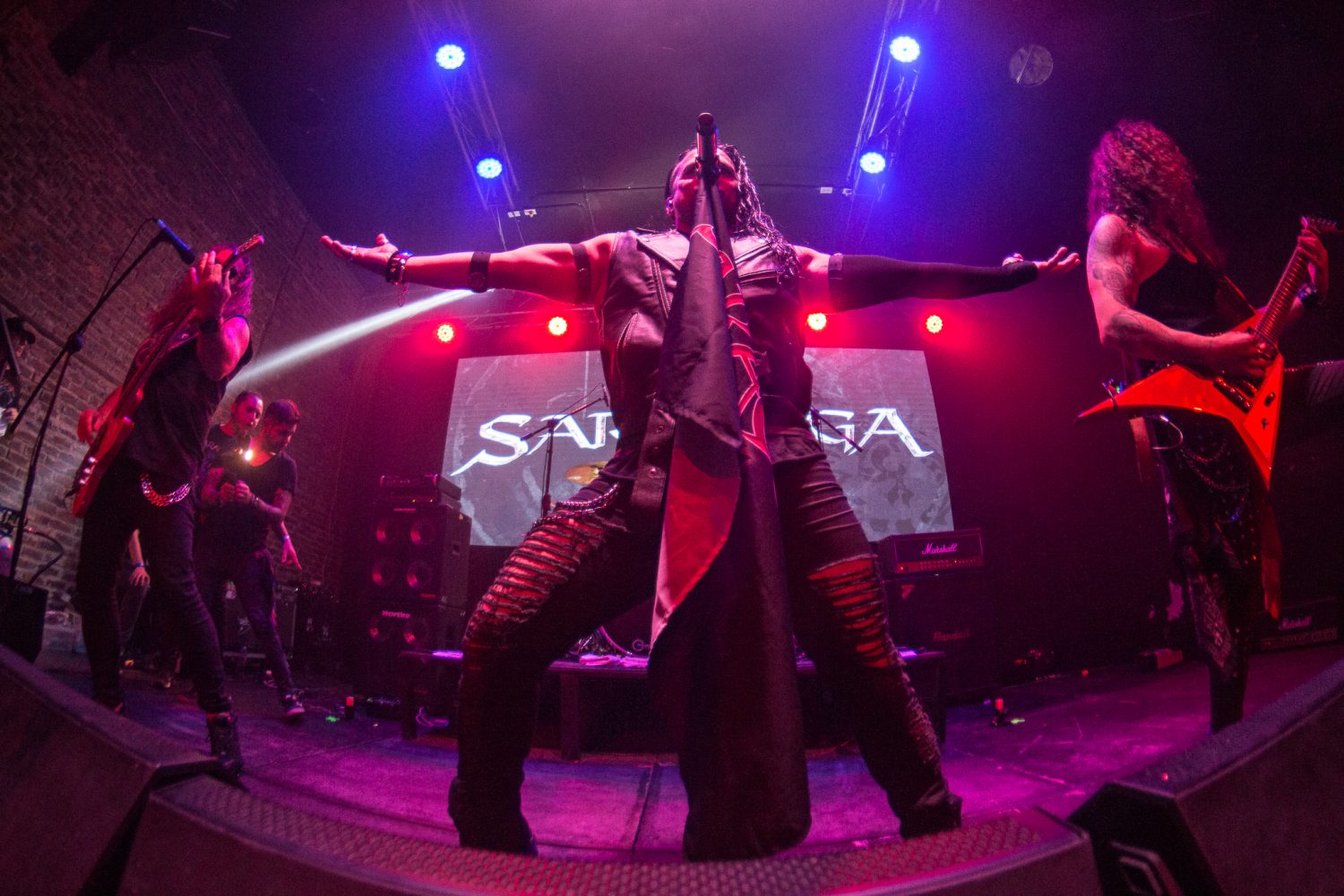 SARATOGA ENCANTO A BOGOTA CON SU HEAVY METAL IMG 5431 1 1500x1000 - SARATOGA ENCANTO A BOGOTA CON SU HEAVY METAL
