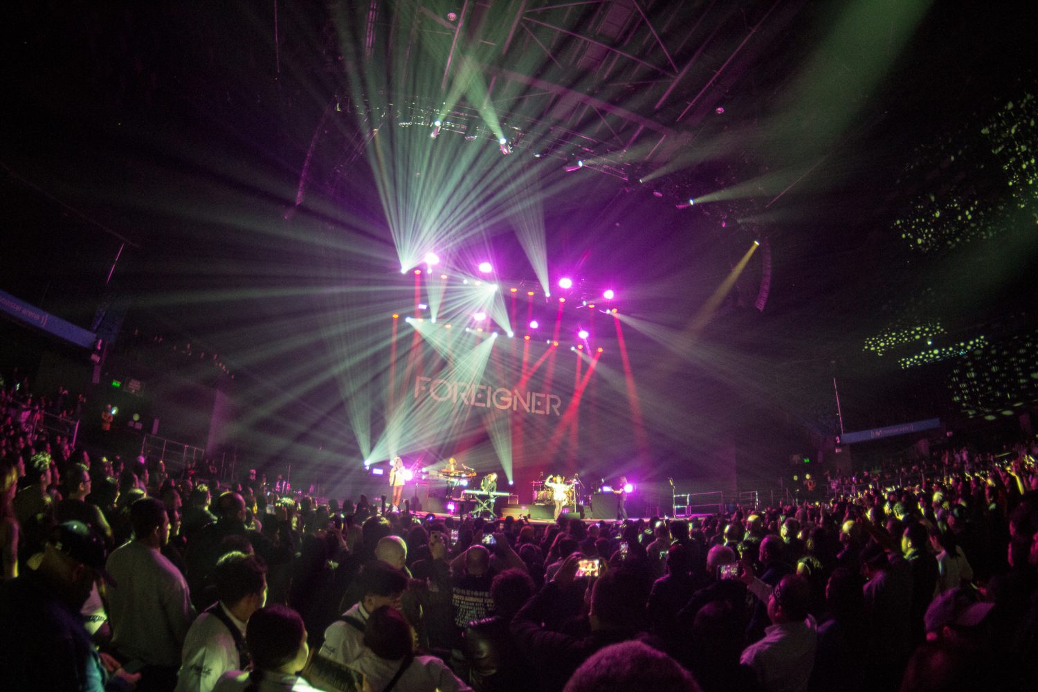 IMG 5842 1500x1000 - Foreigner estremeci&oacute; a Bogot&aacute;: la presencia de Lou Gramm como un &uacute;ltimo acto de grandeza