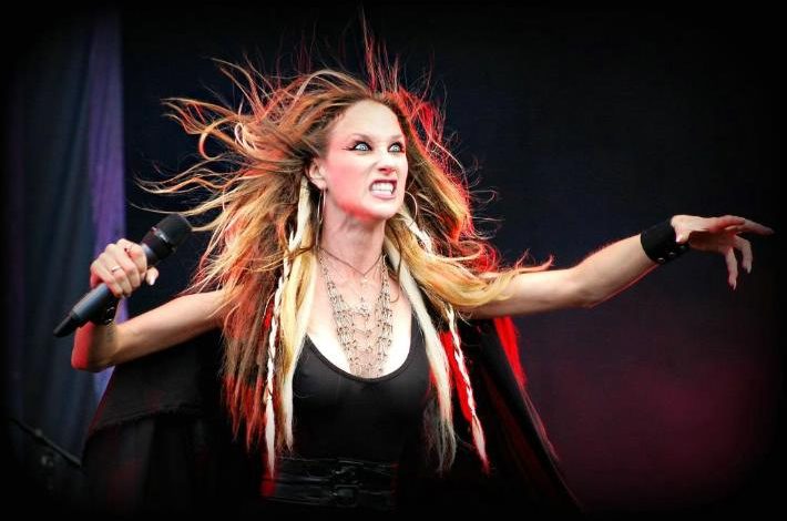 Fallece Jill Janus vocalista de HUNTRESS 1
