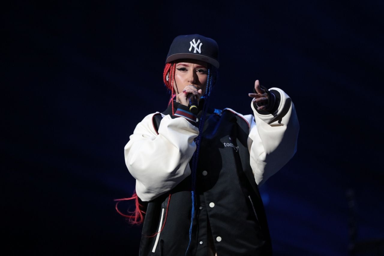 Kei Linch en Concierto Radio&brvbar;unica 2023 - Concierto&nbsp;Radi&oacute;nica&nbsp;2023 convoc&oacute; m&aacute;s de 9 mil personas entorno a la diversidad sonora y la paz