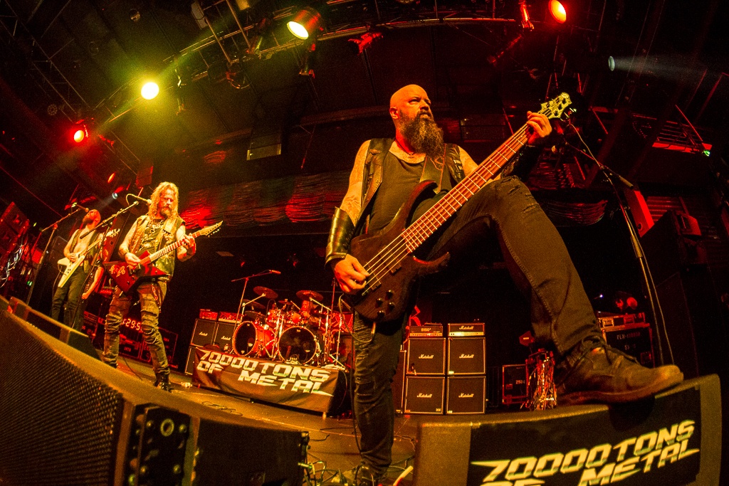 f53865920 - LA AVENTURA DEL 70000 TONS OF METAL EN IMAGENES - PRIMERA PARTE