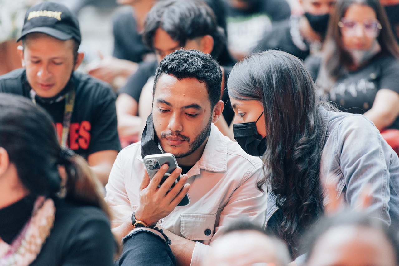 homenaje victor gaviria 01 - El director de cine V&iacute;ctor Gaviria recibi&oacute; el m&aacute;ximo reconocimiento que otorga la Alcald&iacute;a de Medell&iacute;n