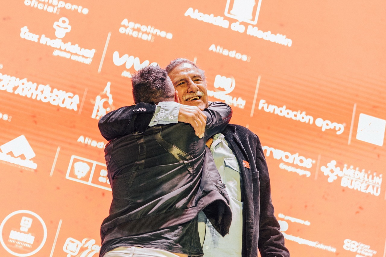 homenaje victor gaviria 08 - El director de cine Víctor Gaviria recibió el máximo reconocimiento que otorga la Alcaldía de Medellín