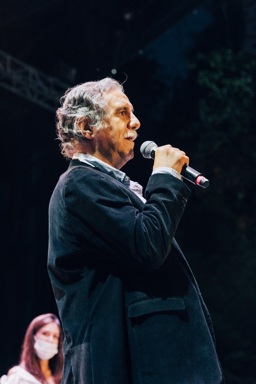 homenaje victor gaviria 10 - El director de cine V&iacute;ctor Gaviria recibi&oacute; el m&aacute;ximo reconocimiento que otorga la Alcald&iacute;a de Medell&iacute;n