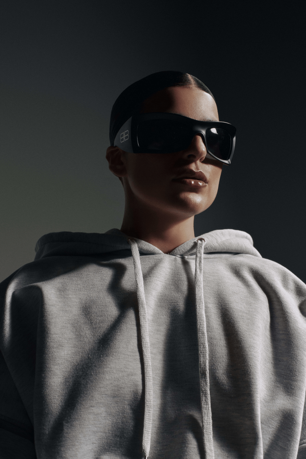 image 497 1000x1500 - Delfina Dib en 360&deg;: m&uacute;sica, catarsis y verdad desde el Planetario de Bogot&aacute;