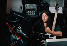 +nxBvIAAAAAXRSTlMAQObYZgAAABZJREFUOI1jYMADmEe5o9xR7iiXQi4A4BsA388WUyMAAAAASUVORK5CYII= - MICHAEL ROMEO estrena un vídeo para el tema “Hybrids”, sacado de su nuevo álbum de estudio, 'War of the World’s Part II' 